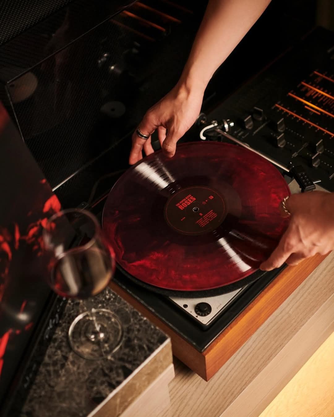 Hifi rendszer zenehallgatás közben